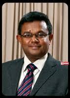 ධම්මික දසනායක ආණ්ඩුක්රම ව්යවස්ථා සභාවේ ලේකම් ධුරයෙන්ඉවත් වෙයි