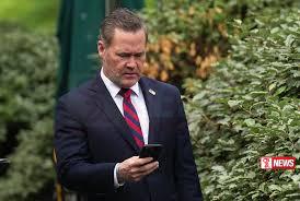 අමෙරිකානු ජාතික ආරක්ෂක උපදේශකවරයා තනතුරින් ඉවතට