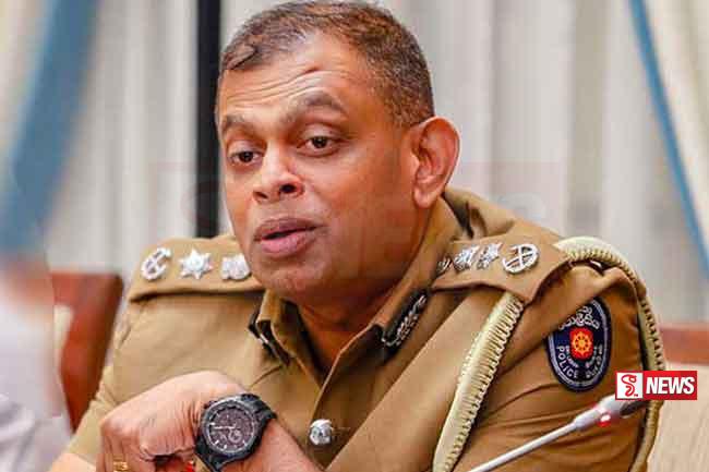 පොලිස්පති දේශබන්දු තෙන්නකෝන් දෙවැනි දිනයටත් විමර්ශන කමිටුව හමුවට