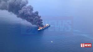 කේරළ මුහුදේ අනතුරට පත් නෞකාවේ අපද්රව්ය මෙරට වෙරළ තීරයට