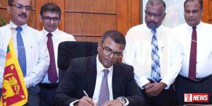 මුදල් අමාත්යංශයේ නව ලේකම් වැඩ භාරගනී