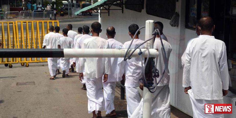 ජනපති පොදු සමාව යටතේ මනුෂ්ය ඝාතන සිරකරුවනුත් නිදහස් කරලා ?