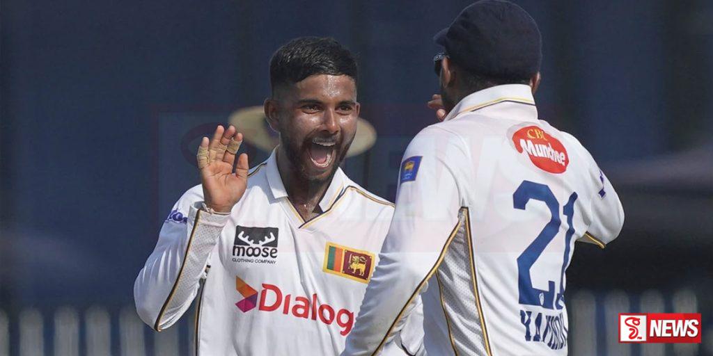 බංග්ලාදේශය දිනය නිමාවේදී 220/8