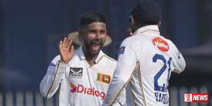 බංග්ලාදේශය දිනය නිමාවේදී 220/8