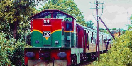 උඩරට දුම්රිය මාර්ගයේ ගමනාගමනයට බාධා