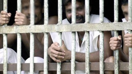 බන්ධනාගාර වල තුන් ගුණයක තදබදයක්