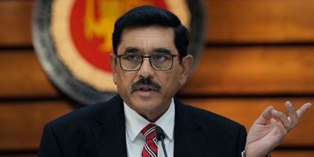 වාහන ආනයනය සීමාකිරීමට කිසිදු තීරණයක් ගෙන නැහැ.