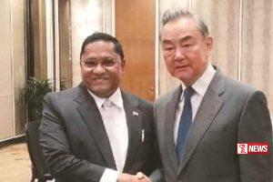 අමාත්ය විජිත හේරත් සහ චීන විදේශ අමාත්ය අතර හමුවක්