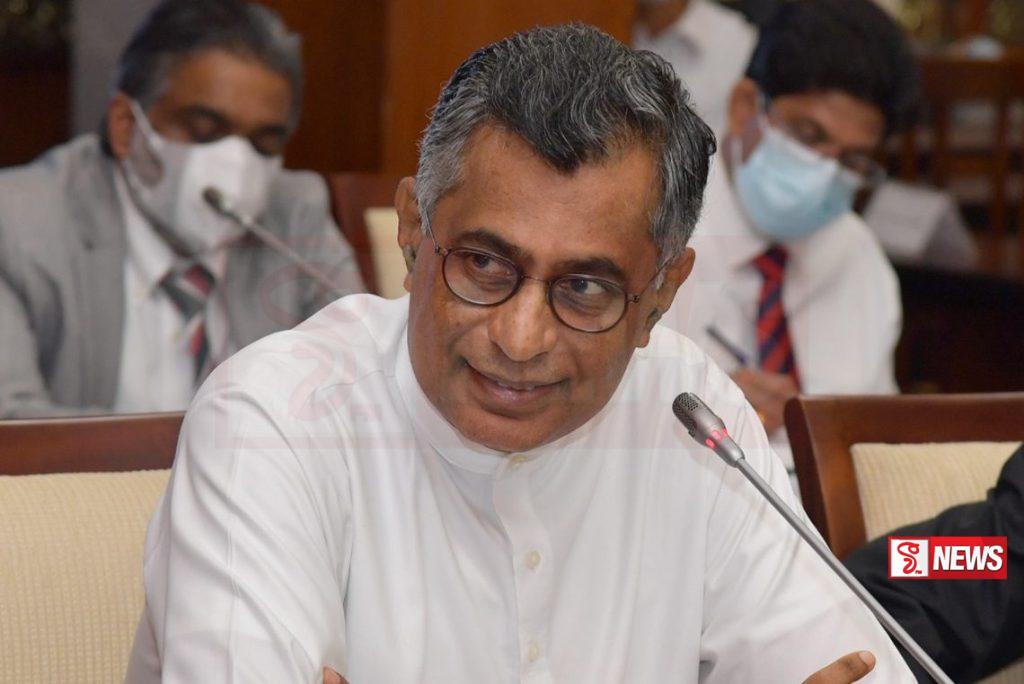 හිටපු අයගේ ඉතුරු ටික අදින්නේ දැන් කට්ටිය – පාඨලී හොද නරක පෙන්නයි