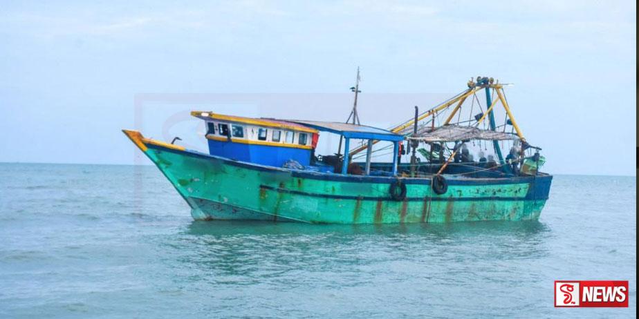 හෙරොයින් සහ අයිස් කිලෝ 300ක් සමග ධීවර බෝට්ටුවක් මාට්ටුවෙයි