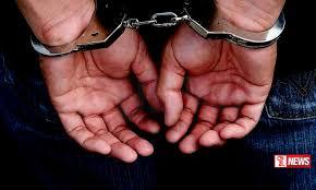 විදෙස් පිස්තෝලයක් හා පතුරම් සමඟ දෙන්නෙක් අත්අඩංගුවට