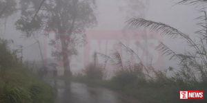 PHOTOS: මධ්යම කඳුකරයේ ඝන මීදුම් තත්ත්වයක්