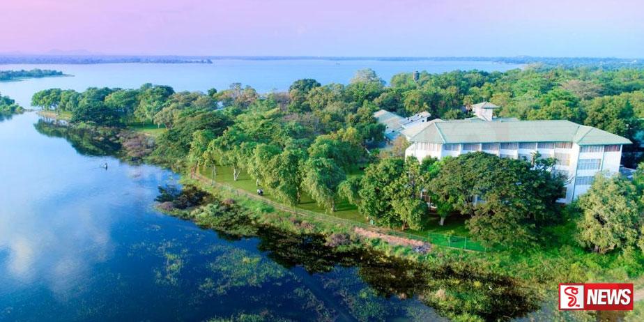 සුදු අරලිය හෝටලය ගැන ආණ්ඩුවෙන් සහතිකයක් ?