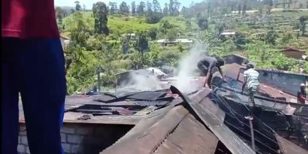 කොත්මලේ වතු නිවාස පෙළ ගින්නක්