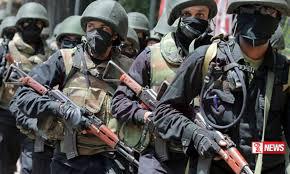 නිත්යානුකූලව ඉවත් නොවූ ත්රිවිධ හමුදා සාමාජිකයින් අත්අඩංගුවට