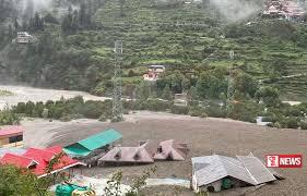 ඉන්දියාවේ හදිසි ගංවතුර තත්වයක්