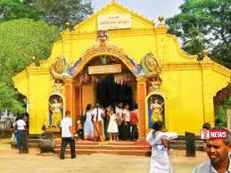 නවගමුව පුරාණ මහා පත්තිනි දේවාලයේ ඇසල පෙරහර හෙට