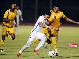 ඓතිහාසික ක්රීඩාංගණයක ශ්රී ලංකා යොවුන් පාපන්දු කණ්ඩායම සටනක