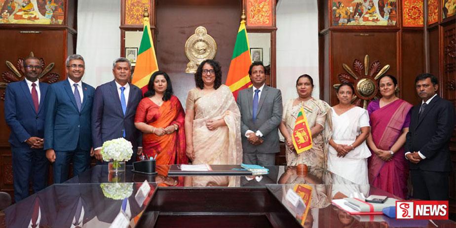 අභිනවයෙන් පත් වූ දූත මණ්ඩල ප්රධානීන් අගමැතිනිය හමුවෙයි