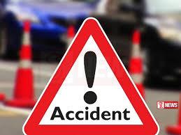 වෑන් රථයක් දුම්රියක ගැටීමෙන් කාන්තාවක් තුවාල ලබයි