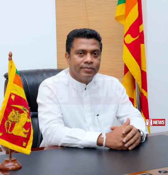අමාත්ය වෛද්ය නලින්ද ජයතිස්ස මහතා හා වෘත්තීය සමිති නියෝජිතයන් පිරිසක් අතර සාකච්ඡා