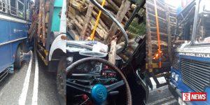 බස් ලොරි ගැටුමෙන් රියදුරුගේ දිවි බේරෙයි