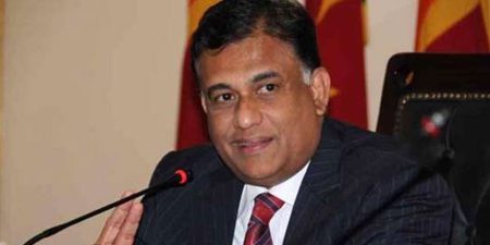 හිටපු ඇමැති රෝහිත බෝගොල්ලාගමට එරෙහි නඩුවක් කැඳවීමට දින දෙයි