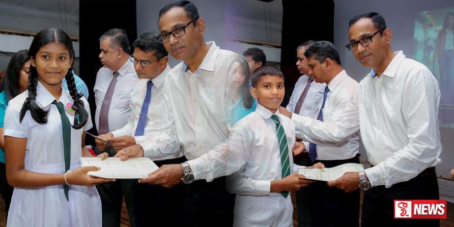 ගම්පහ විගමණික දරුවන් වෙනුවෙන් කාර්යාංශයෙන් රුපියල් ලක්ෂ 50ක්