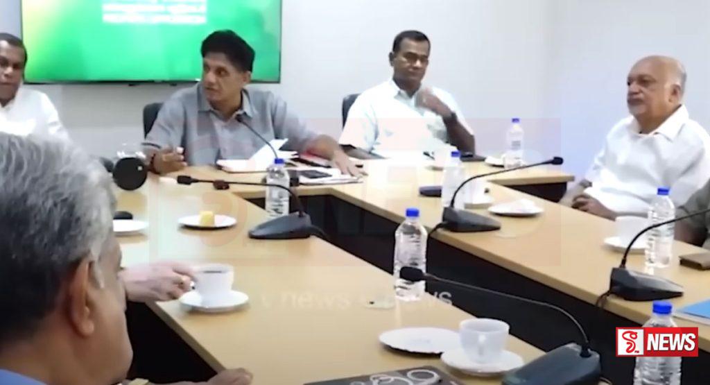 අයිස් අමුද්රව්ය කන්ටේනර් එළියට ආ විදිය – සජිත් අහයි – VIDEO –