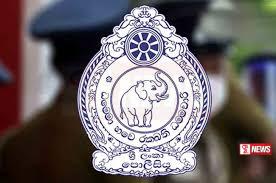 අයිස් නිෂ්පාදනය කළ නිවාඩු නිකේතනයක් වටලයි