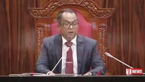 කතානායකටත් විශ්වාසභංගයක්