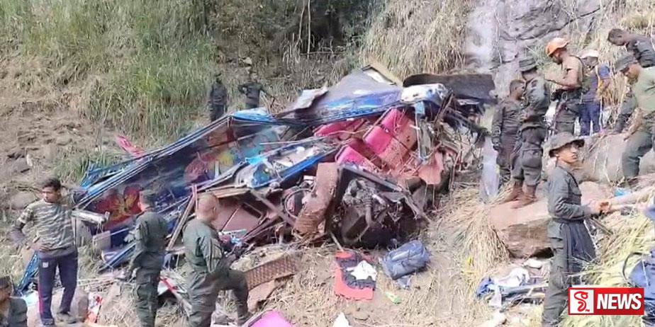 ඇල්ලේදී අනතුරට පත් බස් රථයේ වටිනාකමට වඩා මෝස්තරවලට වියදම් කරලා