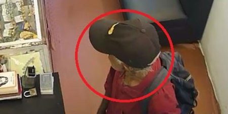 භාණ්ඩ සොරා ගන්නා මේ පුද්ගලයා දන්නවාද?