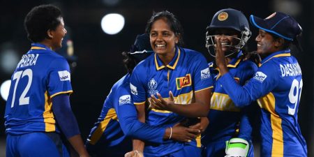 ශ්රී ලංකා කාන්තාවන්ට ලකුණු 271ක ඉලක්කයක්