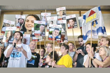 මිය ප්රාණ ඇපකරුවන්ගේ සිරුරු ඊශ්රායලය වෙ භාර දීම ඇරඹෙයි