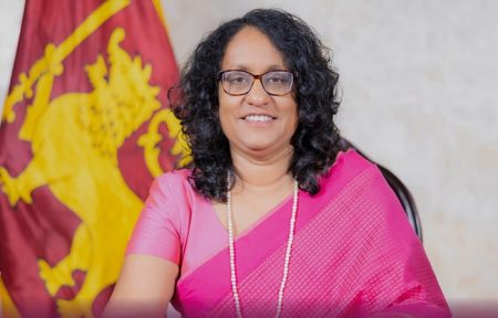 ඝන අපද්රව්ය කළමණාකරණ මද්යස්ථානය නිරීක්ෂණයට අගමැතිනිය එක්වෙයි
