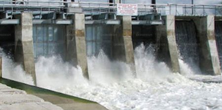 දැදුරුඔය ජලාශයේ වාන් දොරටු දෙකක් අරියි