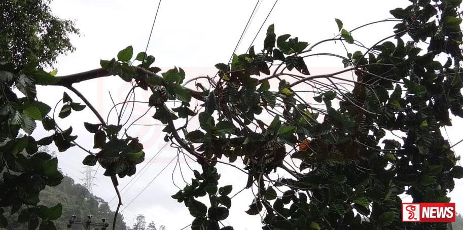 හැටන් – කොළඹ ප්රධාන මාර්ගයට අධිබලැති විදුලි රැහැන් පද්ධතියක් කඩා වැටෙයි