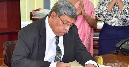 අලුත් මැ:කෝ වැඩ භාර ගනියි