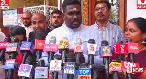 නුගේගොඩ ආව හොරුන්ගේ කුමාරයා මිසක් නාමල් කියන්නේ මේ රටේ කුමාරයා නෙවෙයි -VIDEO