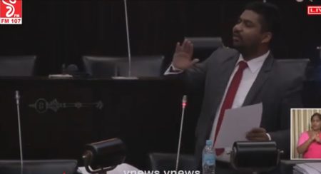 නාමල්ගේ උපාධියට මැතිසබය ඇවිළෙයි – video