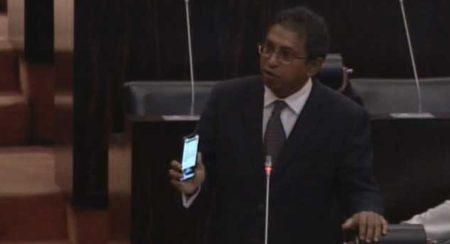 ටිල්වින්ලාගෙ සහ අනුර කුමාරලාගේ දැක්ම පැටලිලා-හර්ෂ ද සිල්වා