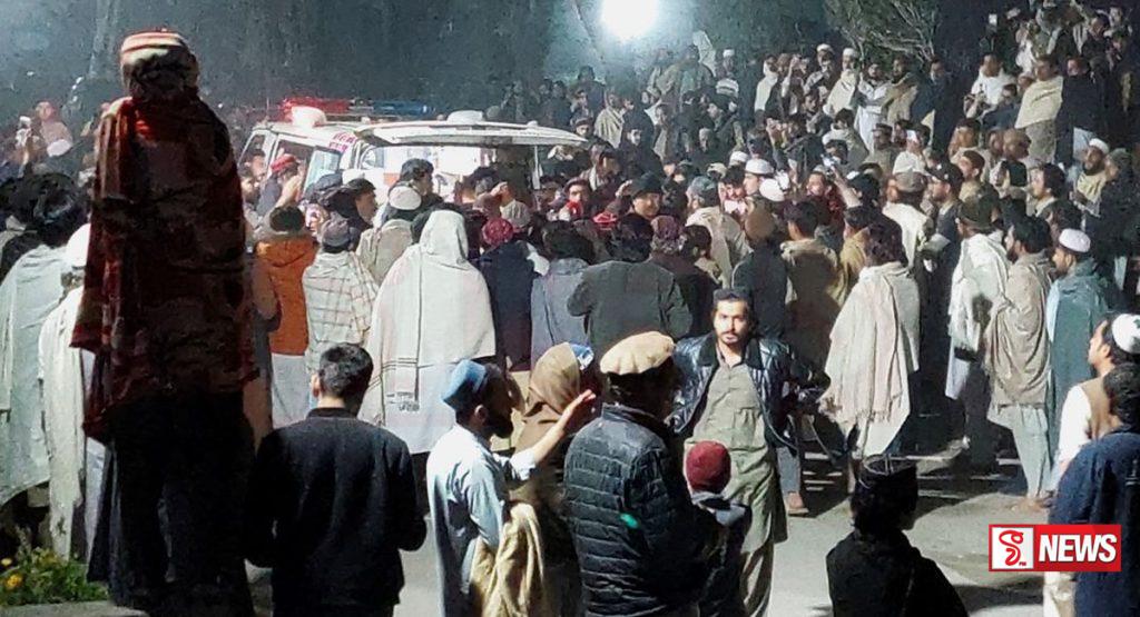 පාකිස්ථානයේ හමුදා මූලස්ථානයකට මරාගෙන මැරෙන බෝම්බ ප්රහාරයක්