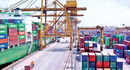 කොළඹ වරායේ සියලුම පර්යන්තයන්හි වැඩකටයුතු තාවකාලිකව අත්හිටුවයි