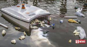 ජලය මත පාවෙන අපද්රව්ය එකතු කිරීමට රොබෝ යන්ත්රයක්