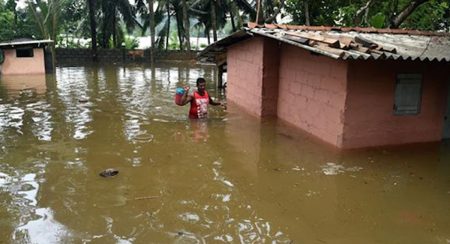 ප්රදේශ රැසක පහත් බිම් ජලයෙන් යට වෙයි