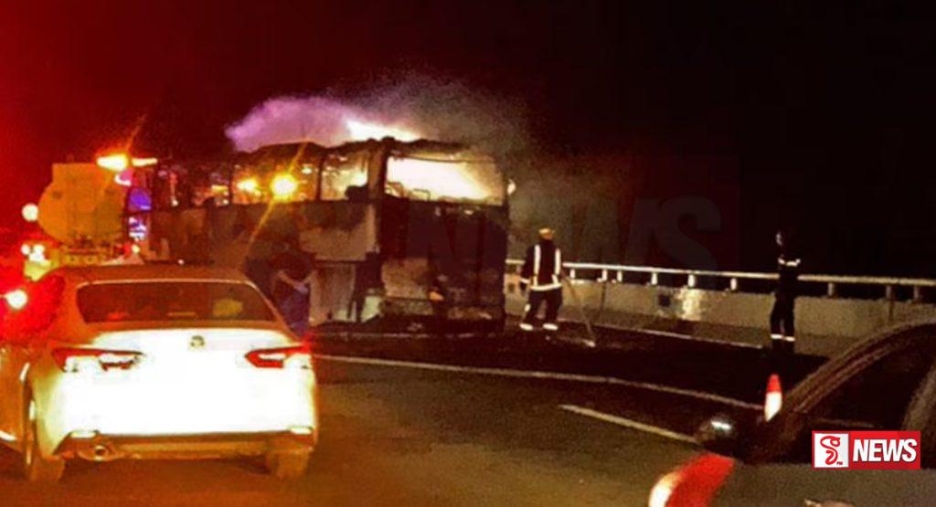 මක්කම වන්දනාවේ ගිය බස් රථයක් අනතුරට ලක්වී 42 ක් මරුට