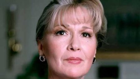 ඩයන් ලෑඩ් දිවියෙන් සමුගනී