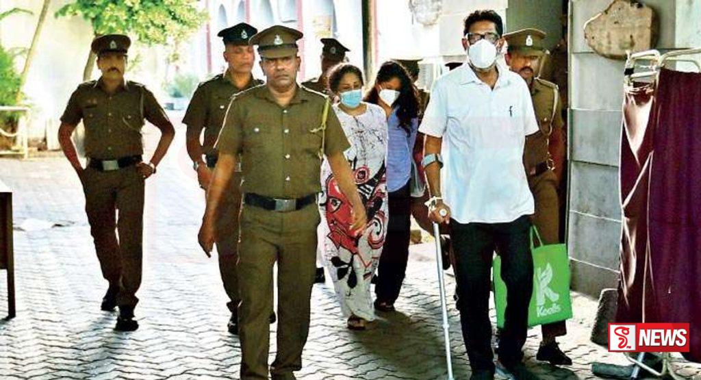 කෙහෙළියගේ පවුල ගොනු කළ පෙත්සම් තුනක් නිශ්ප්රභ කෙරේ