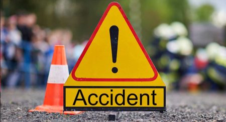 යතුරුපැදි දෙකක් මුහුණට මුහුණ ගැටීමෙන් තරුණයෙකු ජීවිතක්ෂයට